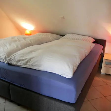 Robbie Ii Apartament *